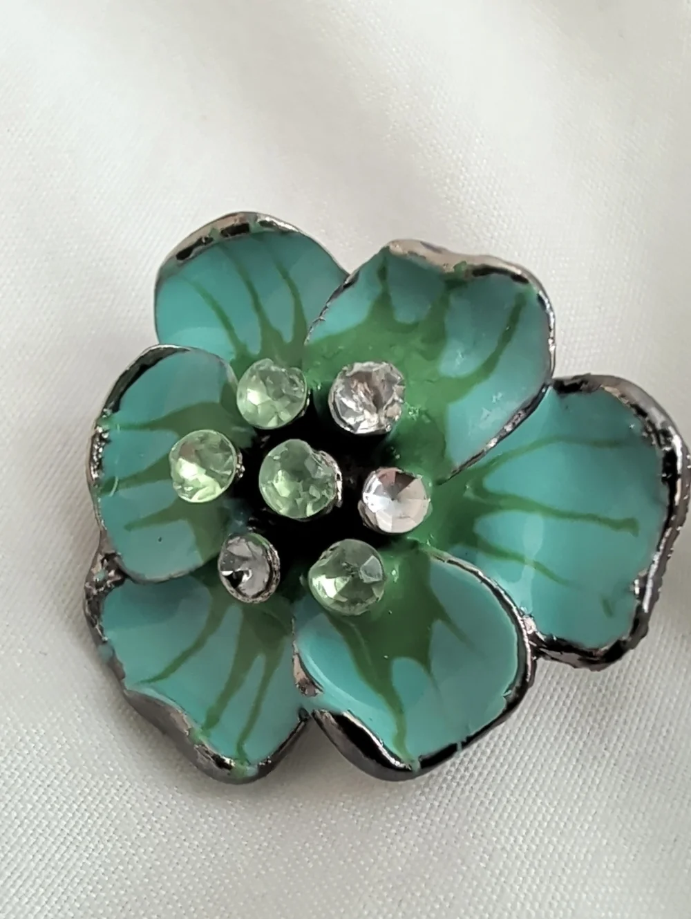 Elegant Vintage Mint Green Enamel Floral Brooch w/Light Green Crystal Centers